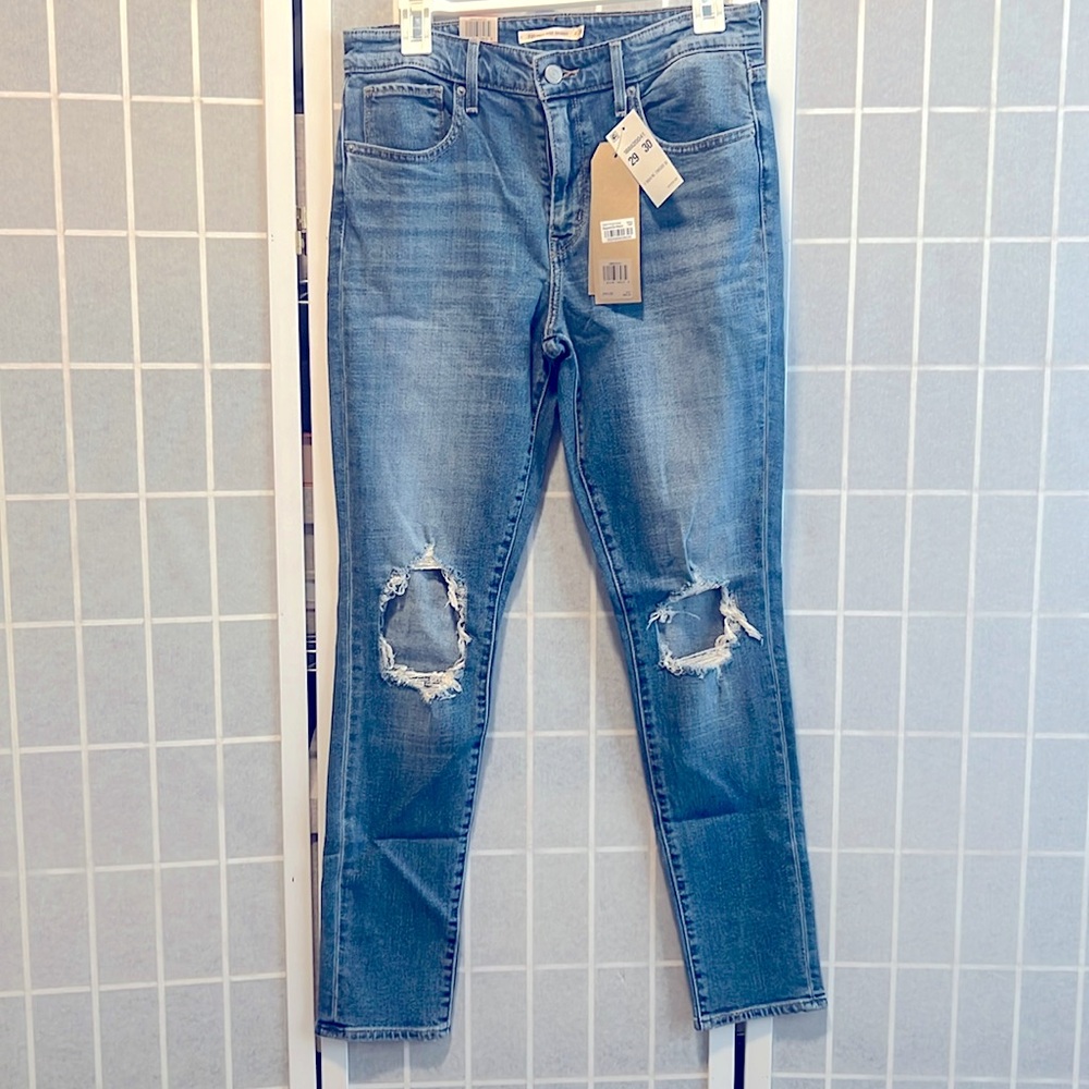 Levi’s 721 High Rise Skinny Jeans